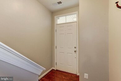 16782 Blackjack Oak Ln unit 37, Woodbridge, VA 22191 - photo 2