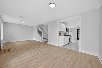 Alternate view of your dining room onto the kitchen.