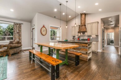 20940 Vail Run Ct, Bend, OR 97702 - photo 5