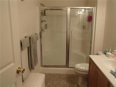 1235 Briarwood Ln, Easton, PA 18040 - photo 6