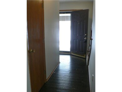 372 Shady Spring Dr, Columbus, OH 43230 - photo 2