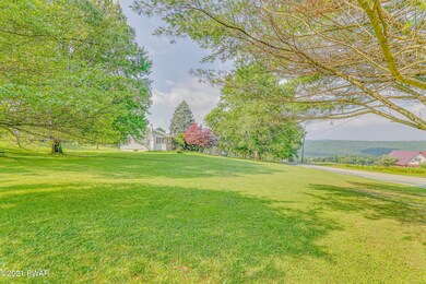 498 Ridge Ave, Hawley, PA 18428 - photo 3