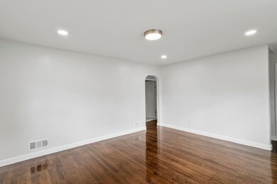 17 Mercier St, Dracut, MA 01826 - photo 5