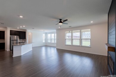 22207 Esperanza Way, San Antonio, TX 78261 - photo 5