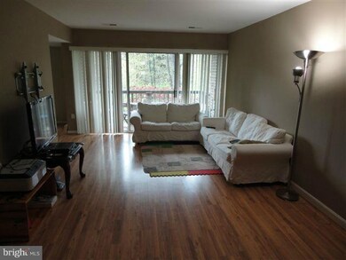 9745 Kings Crown Ct unit 101, Fairfax, VA 22031 - photo 6