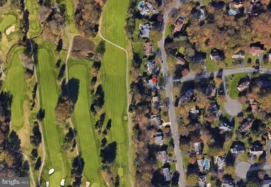 4922 Oakcrest Dr, Fairfax, VA 22030 - photo 3