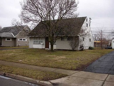 4001 Virginia Cir E, Columbus, OH 43213 - photo 2