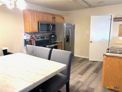 210 Janelle Dr unit B, Copperas Cove, TX 76522 - photo 5