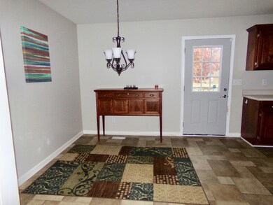 671 W Doak Rd, Manchester, TN 37355 - photo 3