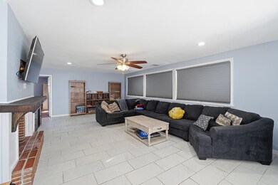 2240 Olive St. Selma-11