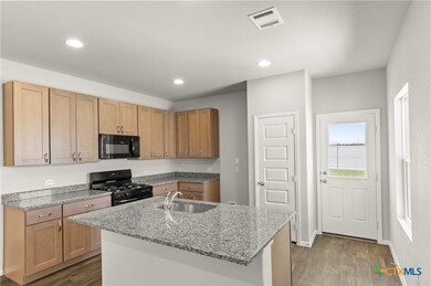 24_Kitchen