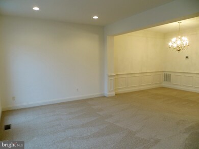 6905 Stanwick Square, Gainesville, VA 20155 - photo 4