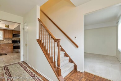 11 Union Hill Ln, Hazlet, NJ 07730 - photo 5