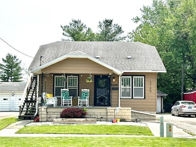 2709 Marshall Ave, Mattoon, IL 61938 - photo 2