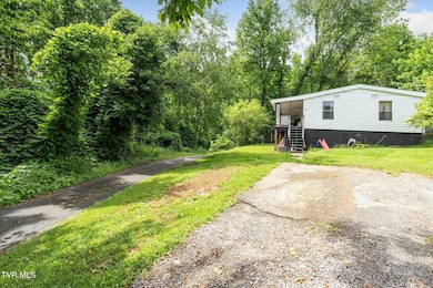02-102-Tolley-Ln-Erwin-TN-37650-WindowSt