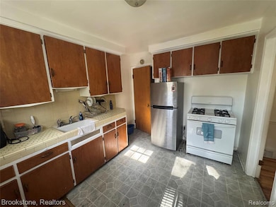 22200 Moross Rd, Grosse Pointe, MI 48236 - photo 5