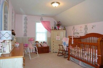 1605 EDGEBROOK RD- BEDROOM 3