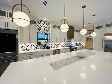 318 Tealwood Dr, Houston, TX 77024 - photo 4