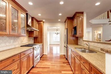 10 Bloomingdale Ct, Rockville, MD 20852 - photo 3