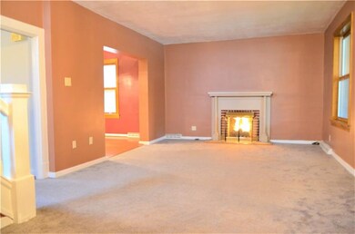 Living room with gas, log-less fireplace