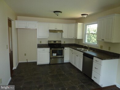 3931 Locust Grove Rd, Columbia, PA 17512 - photo 2