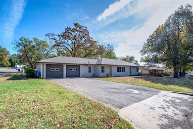 124 N Dewey Ave, Chandler, OK 74834 - photo 3