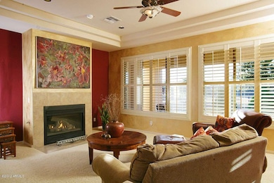 Living w Fireplace
