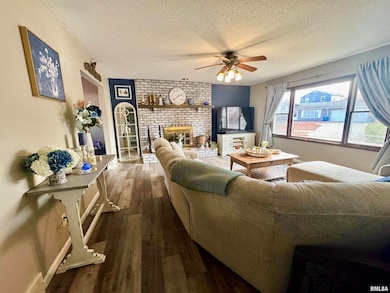 1805 85th Ave W, Rock Island, IL 61201 - photo 3