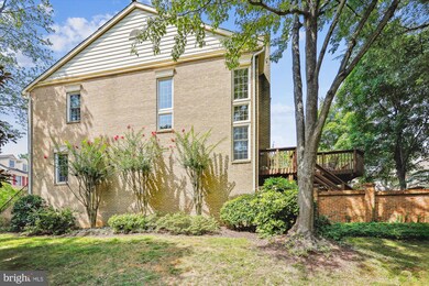 10921 Bloomingdale Dr, Rockville, MD 20852 - photo 5