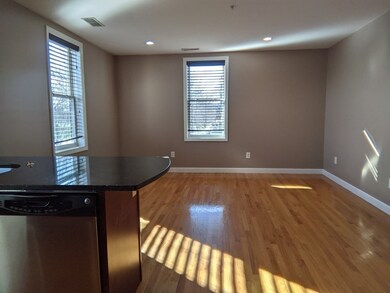 100 Fellsway W unit 207, Somerville, MA 02145 - photo 3