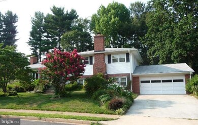 703 Skyline Ct NE, Vienna, VA 22180 - photo 2