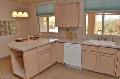 Bright And Cheery Kitchen!