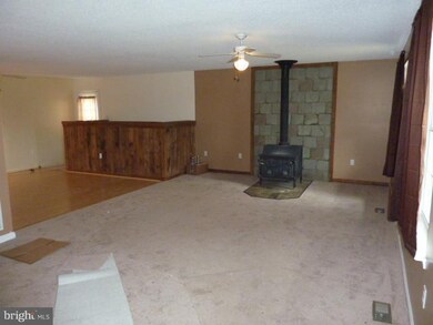 370 Wager Ln, Martinsburg, WV 25404 - photo 3
