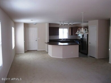 greatroom-dining-kitchen
