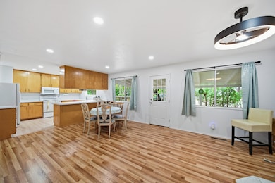 9807 Logan Rd, Redding, CA 96003 - photo 7