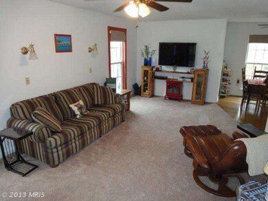 8476 Tipton Dr, Laurel, MD 20723 - photo 4