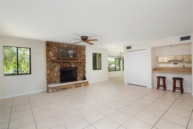 Great Room/Fireplace/Breakfast Bar