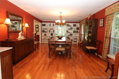 2420 Dorchester Dr, Bartlesville, OK 74006 - photo 7