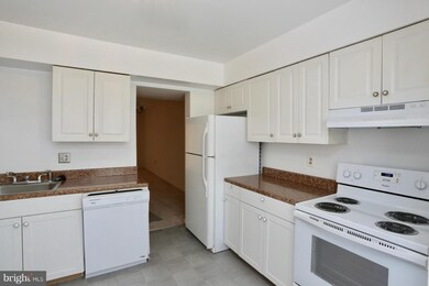 7920 Sharpsburg Ct, Manassas, VA 20109 - photo 4