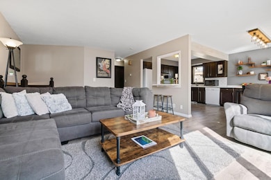 10030 Yorktown Ln N, Maple Grove, MN 55369 - photo 6