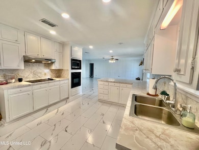 506 Oakbrook Cir, McComb, MS 39648 - photo 3