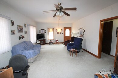 1222 E 3rd Ave, Mitchell, SD 57301 - photo 4