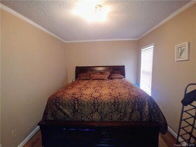 305 W Bell St, Statesville, NC 28677 - photo 6