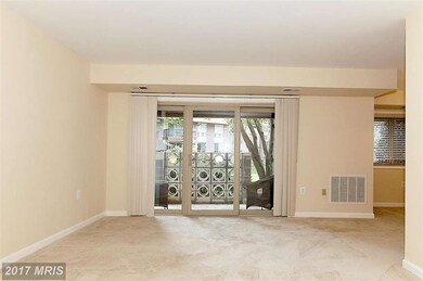 210 Park Terrace Ct SE unit 56, Vienna, VA 22180 - photo 3