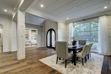 12010 Surrey Ln, Houston, TX 77024 - photo 5