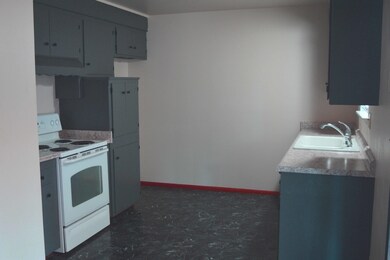 5055 Debbie Ln, Redding, CA 96002 - photo 3