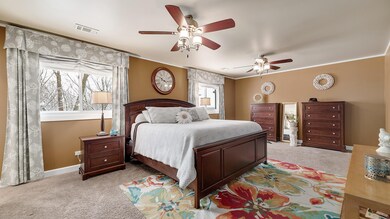 562 N Walnut St, Elmhurst, IL 60126 - photo 3