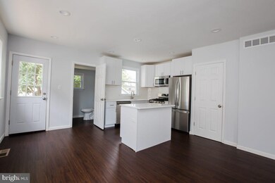 121 E Cooke Ave, Glenolden, PA 19036 - photo 7