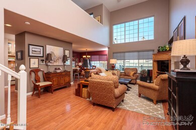Living Room-20170406-5443