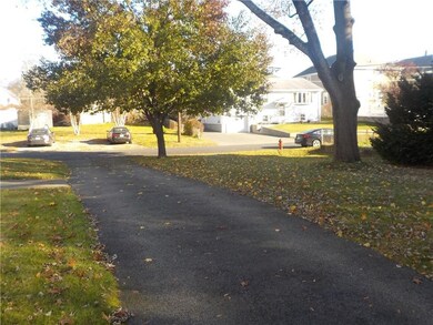 33 Middle St, Woonsocket, RI 02895 - photo 4